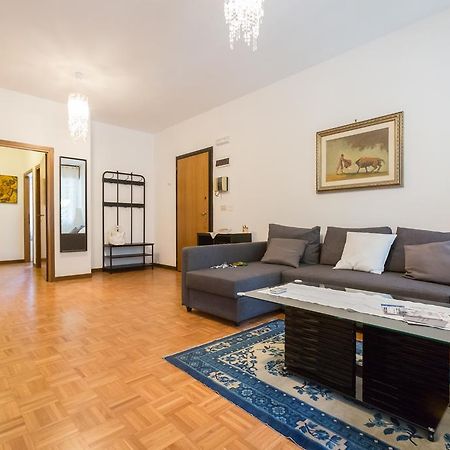 Bolognina Central Apartment Bologna Bagian luar foto